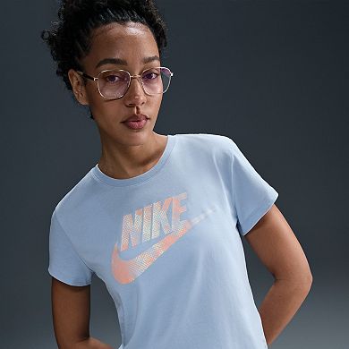 Women's Nike Club Spot Graphic Tee