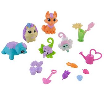 KidKraft Lil' Green World 15 pc Earth Helpers Figures