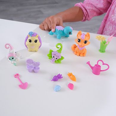 KidKraft Lil' Green World 15-Piece Earth Helpers Figures