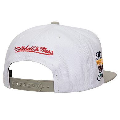 Men's Mitchell & Ness White/Gray Chicago Bulls Core Snapback Hat