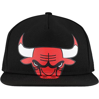 Men's New Era Black Chicago Bulls Oversized Puff Print Logo Golfer Snapback Hat
