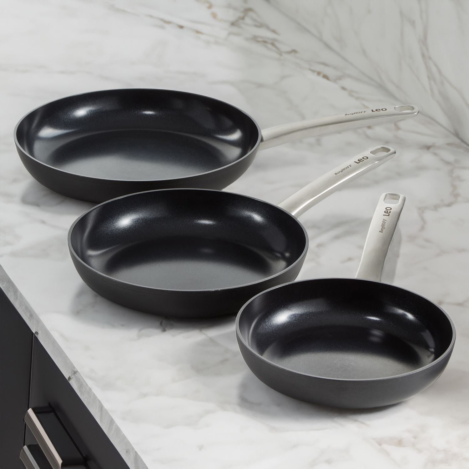 Poêle BergHOFF Leo Line En Aluminium Moulé - Graphite - 28 Cm - Neuve Avec Couvercle