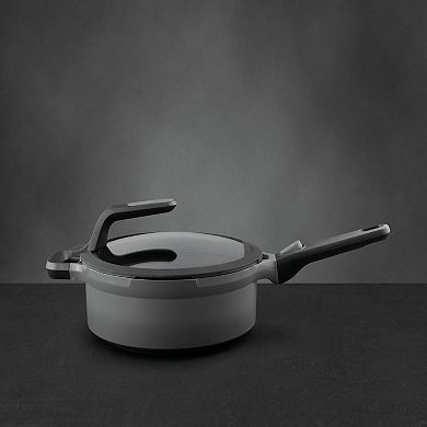 BergHOFF GEM 11" Stay-Cool Detachable Handle & Glass Lid 4.9qt. Saute Pan