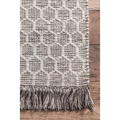 nuLOOM Wylie Honeycomb Wool Fringe Rug