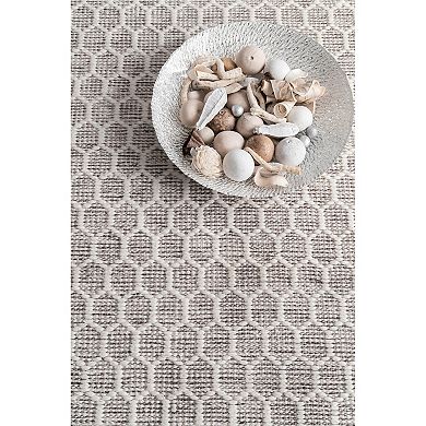 nuLOOM Wylie Honeycomb Wool Fringe Rug