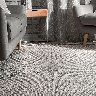 nuLOOM Wylie Honeycomb Wool Fringe Rug