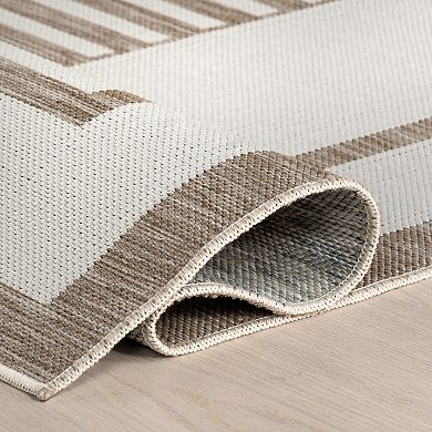 nuLOOM Caoimhe Geometric Area Rug