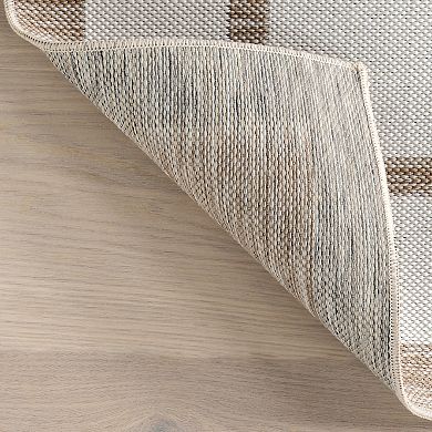 nuLOOM Caoimhe Geometric Area Rug