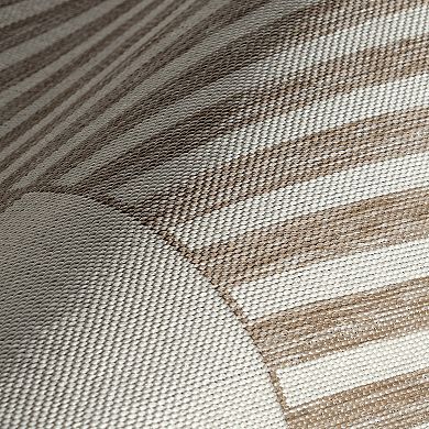 nuLOOM Caoimhe Geometric Area Rug