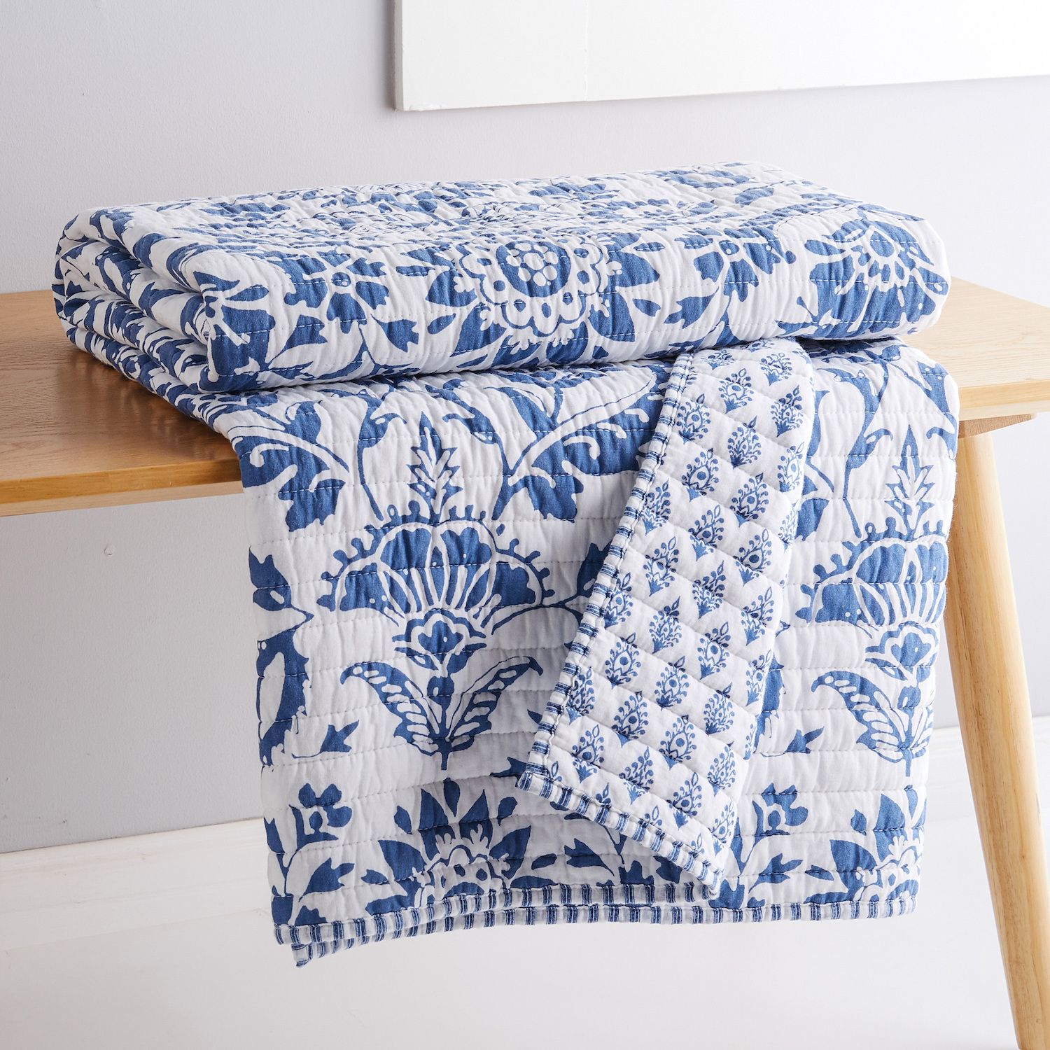 Levtex Home Überwurf „Clara Blue“ – 127 X 152 Cm, Baumwolle, Blumenmuster Blau-weiß