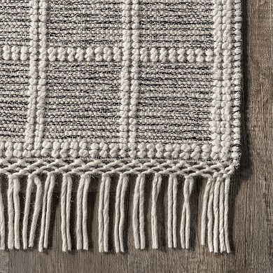 nuLOOM Huia Casual Striped Wool Blend Tassel Area Rug