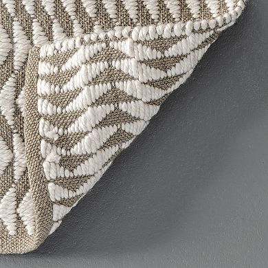 nuLOOM Outdoor Striped Yasmin Area Rug