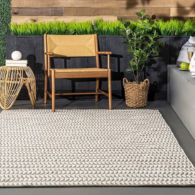 nuLOOM Outdoor Striped Yasmin Area Rug