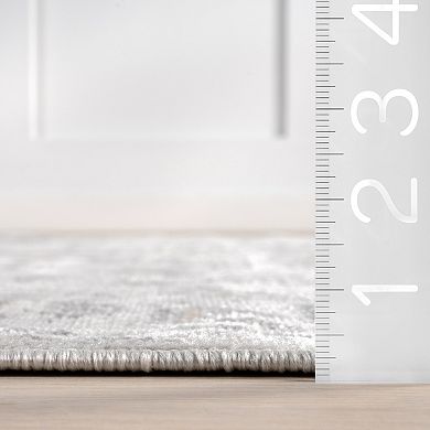 nuLOOM Lilibet Traditional Medallion Area Rug
