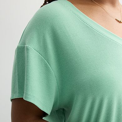 Juniors' Plus Size SO® Boxy Cropped V-Neck Tee