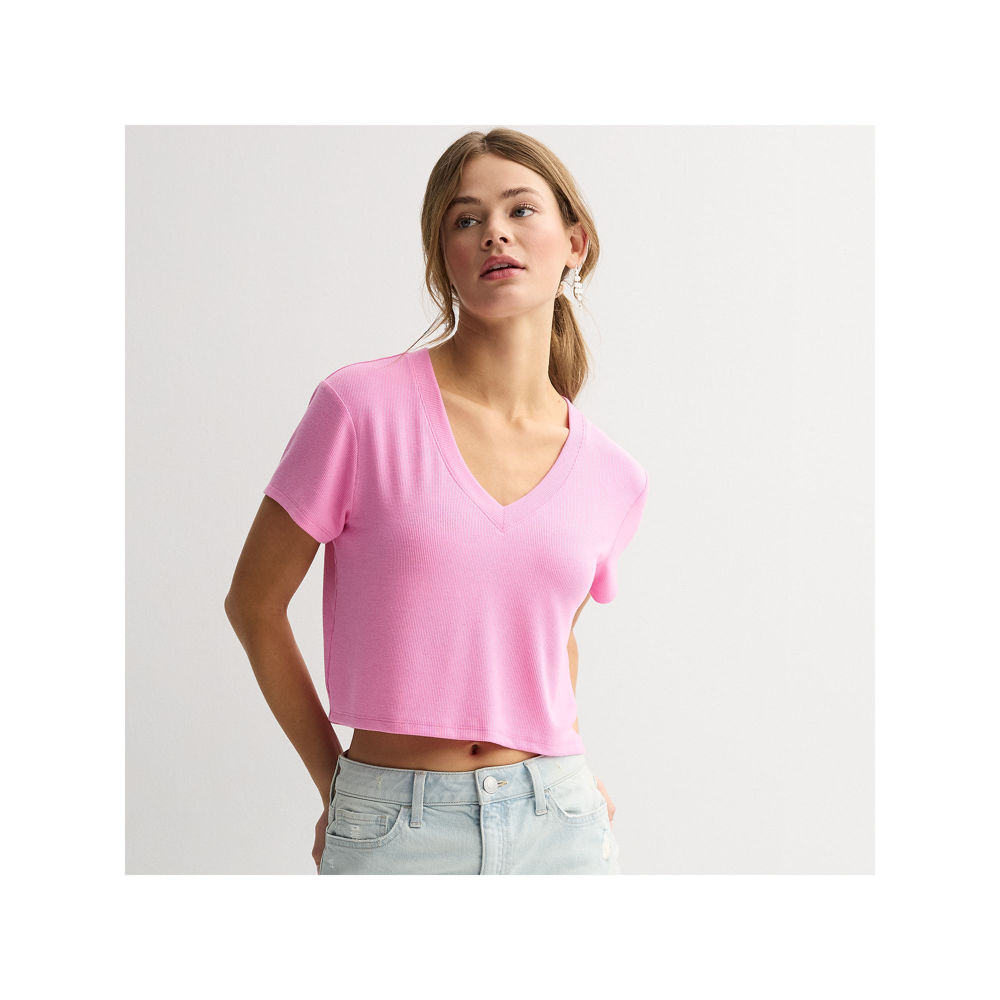 Juniors SO® Drapey Ribbed Boxy Cropped V Neck Tee, Girls, Size: XS, Paja