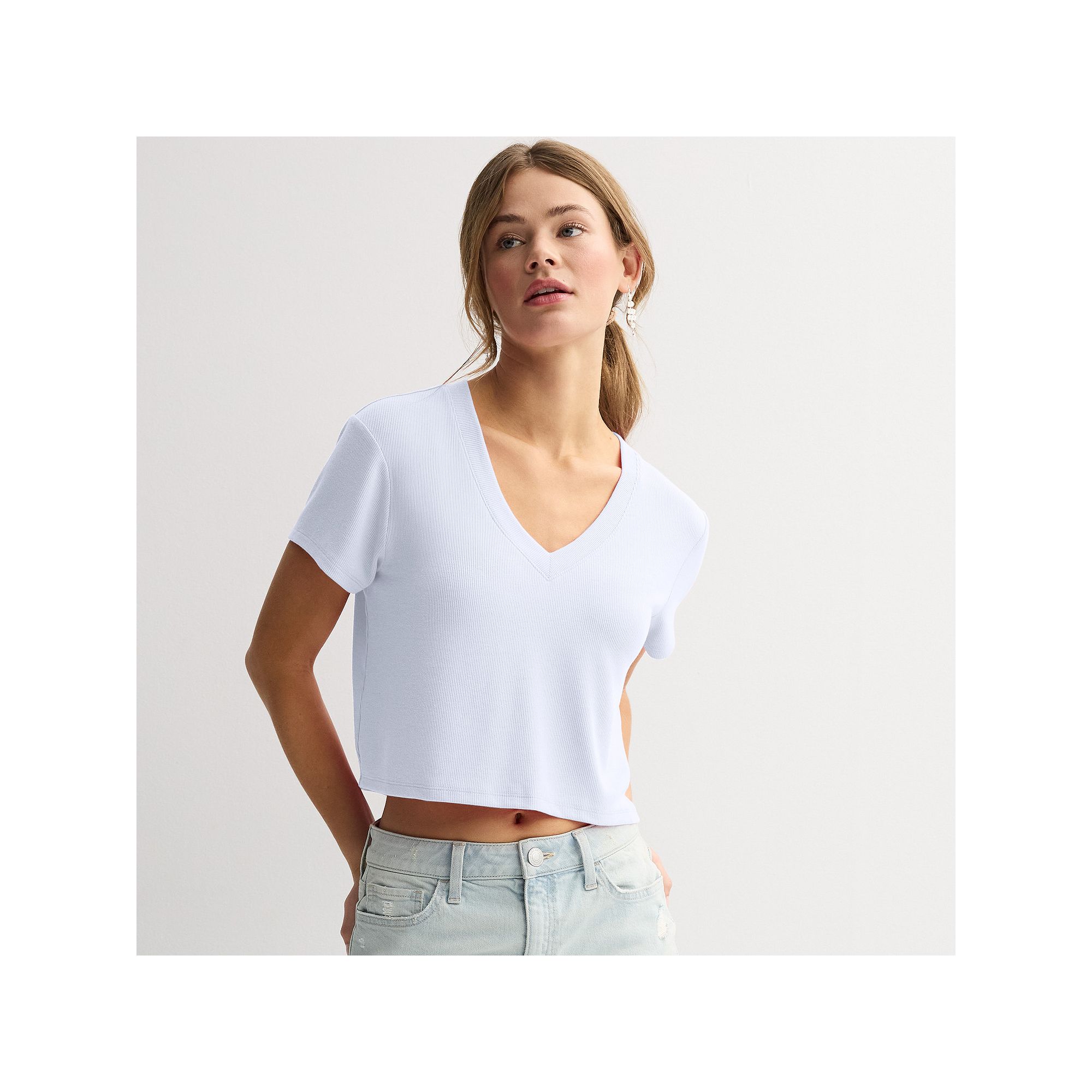 Juniors SO® Drapey Ribbed Boxy Cropped V Neck Tee, Girls, Size: XS, Peri