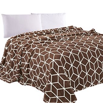 Elegant Comfort Cube Printed Velour Fleece Blanket Geometric Design Velvety Feel
