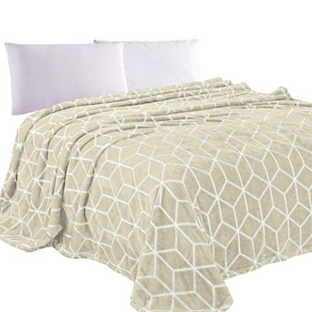 Elegant Comfort Cube Printed Velour Fleece Blanket Geometric Design Velvety Feel
