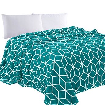 Elegant Comfort Cube Printed Velour Fleece Blanket Geometric Design Velvety Feel