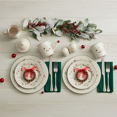 Pfaltzgraff Winterberry 16-pc. Dinnerware Set