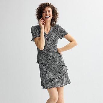 Petite Connected Apparel V-Neck Short Sleeve Tiered Dress
