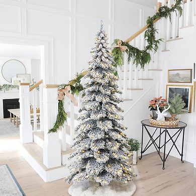 Glitzhome 9ft Pre-lit Flocked Layered Spruce Artificial Christmas Tree With 500 Warm White Lights