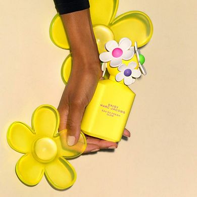Daisy Eau So Fresh Glow Eau de Toilette with Pear, Violet & Mimosa