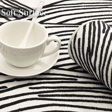 Garvee Contemporary Curve Striped Area Rug & Modern Throw Carpet for Home Decor