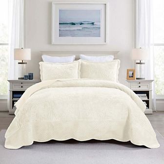 Marcielo 3 pc Luxury Velvet Oversized Embroidery Soft and Plush Quilt Set
