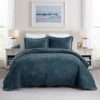 Marcielo 3 pc Luxury Velvet Oversized Embroidery Soft and Plush Quilt Set