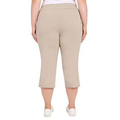 Hearts Of Palm Plus Size Essentials Solid Pull-on Capri Pants With Detailed Split Hem