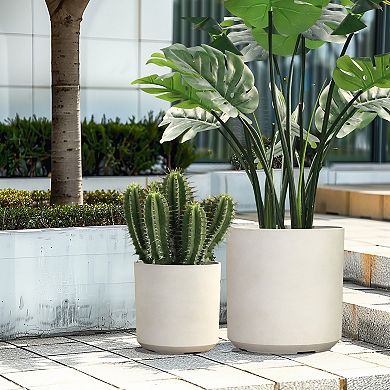LuxenHome 2-Piece Round Plastic Planters Set