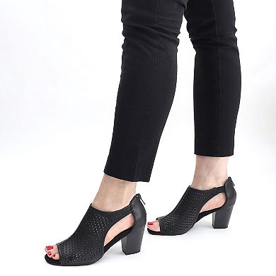 Easy Street Amiri Women's Heeled Sandals