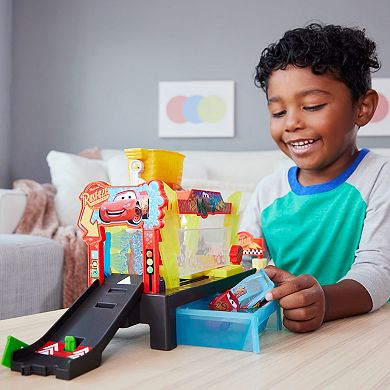 Disney and Pixar Cars Color Changers Race Ready Car Wash Playset by Mattel