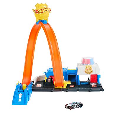 Mattel Hot Wheels City Super Police Station Playset with Police Toy Car & Adjustable Track Loop