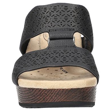 Easy Street Rin Women's Slip-Resistant Sandals