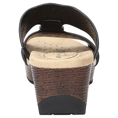 Easy Street Rin Women's Slip-Resistant Sandals