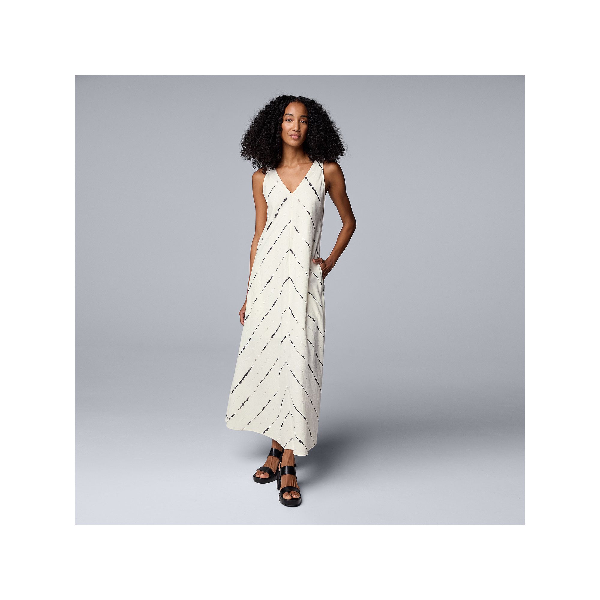 Petite Simply Vera Vera Wang V-Neck Sleeveless Linen Maxi Dress, Womens, S