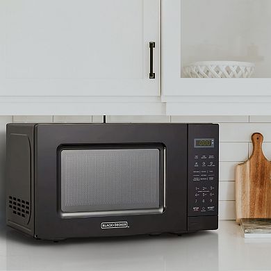 Black and Decker 0.7 Cu Ft 700 Watt LED Digital Microwave Oven with Child Safety Lock