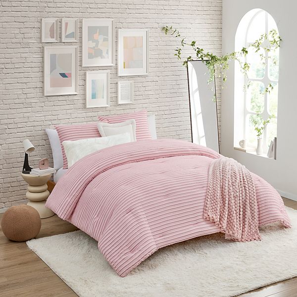Bearpaw Stevie Comforter Set with Shams