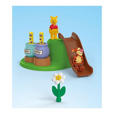 Disney's Winnie The Pooh's & Tigger's Bee Garden Play Set by Playmobil Junior