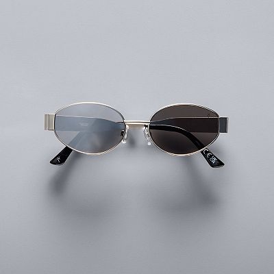 Simply Vera Vera Wang Olive Green Oval Sunglasses with Dark Lenses Amazon.com: VERA WANG Sunglasses SEROVA Green 53MM  main image 3