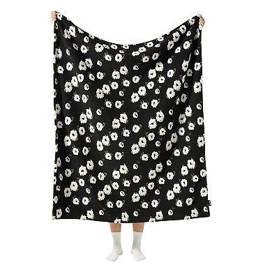 Allisandro Midnight Gardenia Jacquard Wool & Faux Fur Pet Blanket