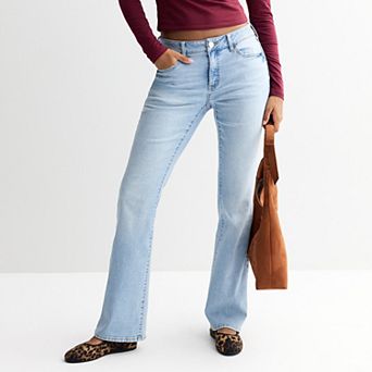 Juniors' SO® Curvy Low-Rise Bootcut Jeans