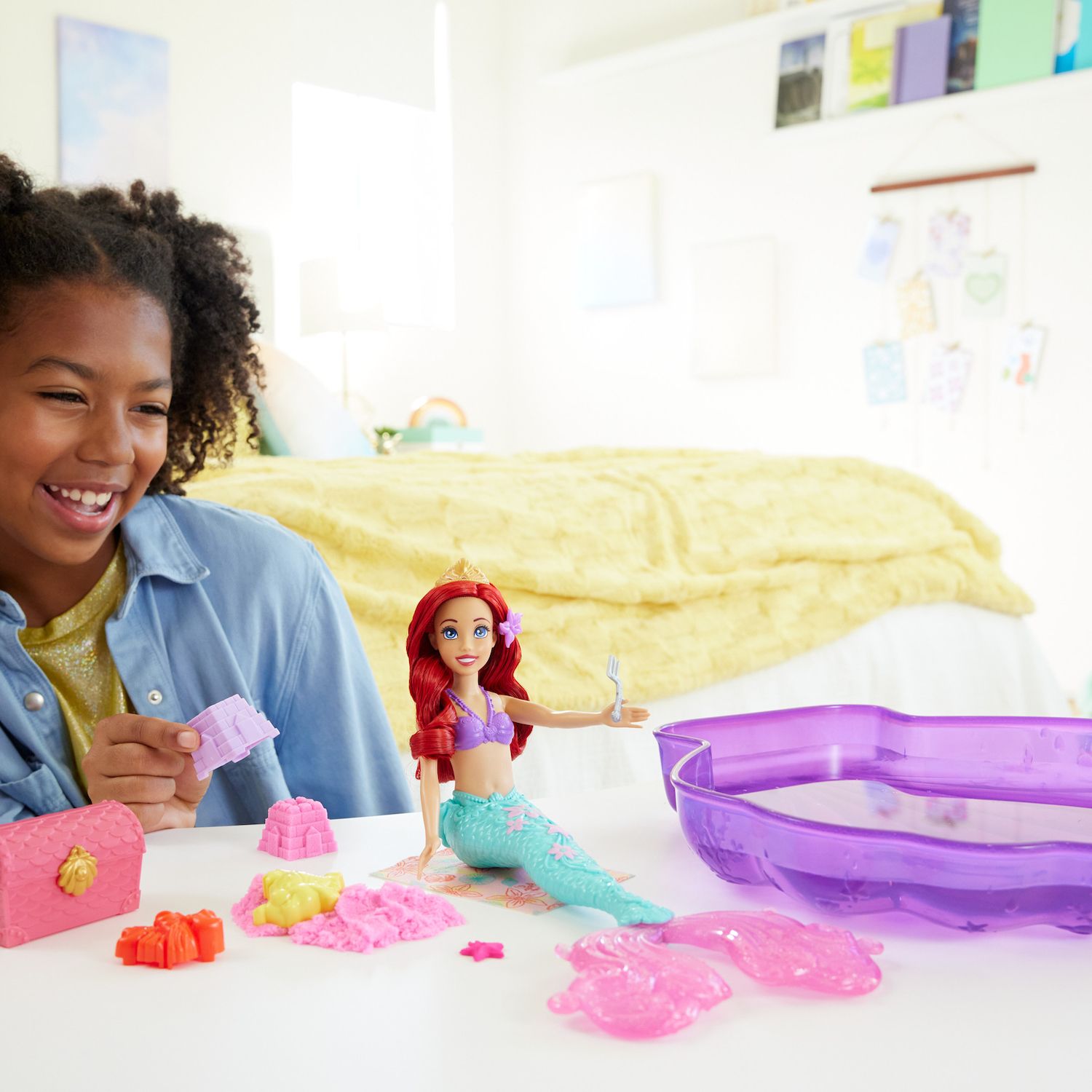 Детские куклы Disney Princess The Little Mermaid Ariel Doll & Pool Set with Moldable Sand — фото 2