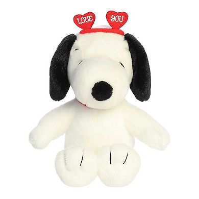 Aurora - Small White Peanuts - Love On The Mind 9" Snoopy - Timeless Stuffed Animal