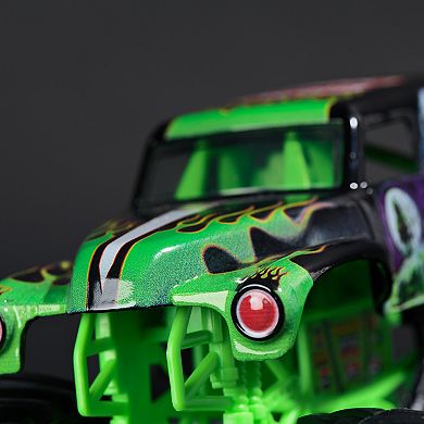 Monster Jam Grave Digger Die-Cast Vehicle 1:24 Scale
