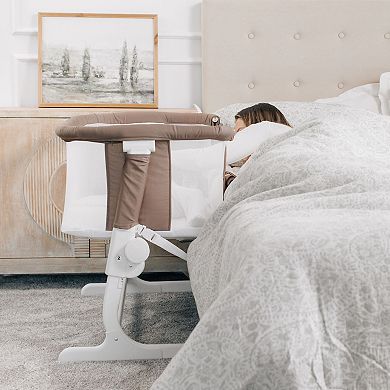 Baby Delight Beside Me Dreamer Bassinet & Sleeper
