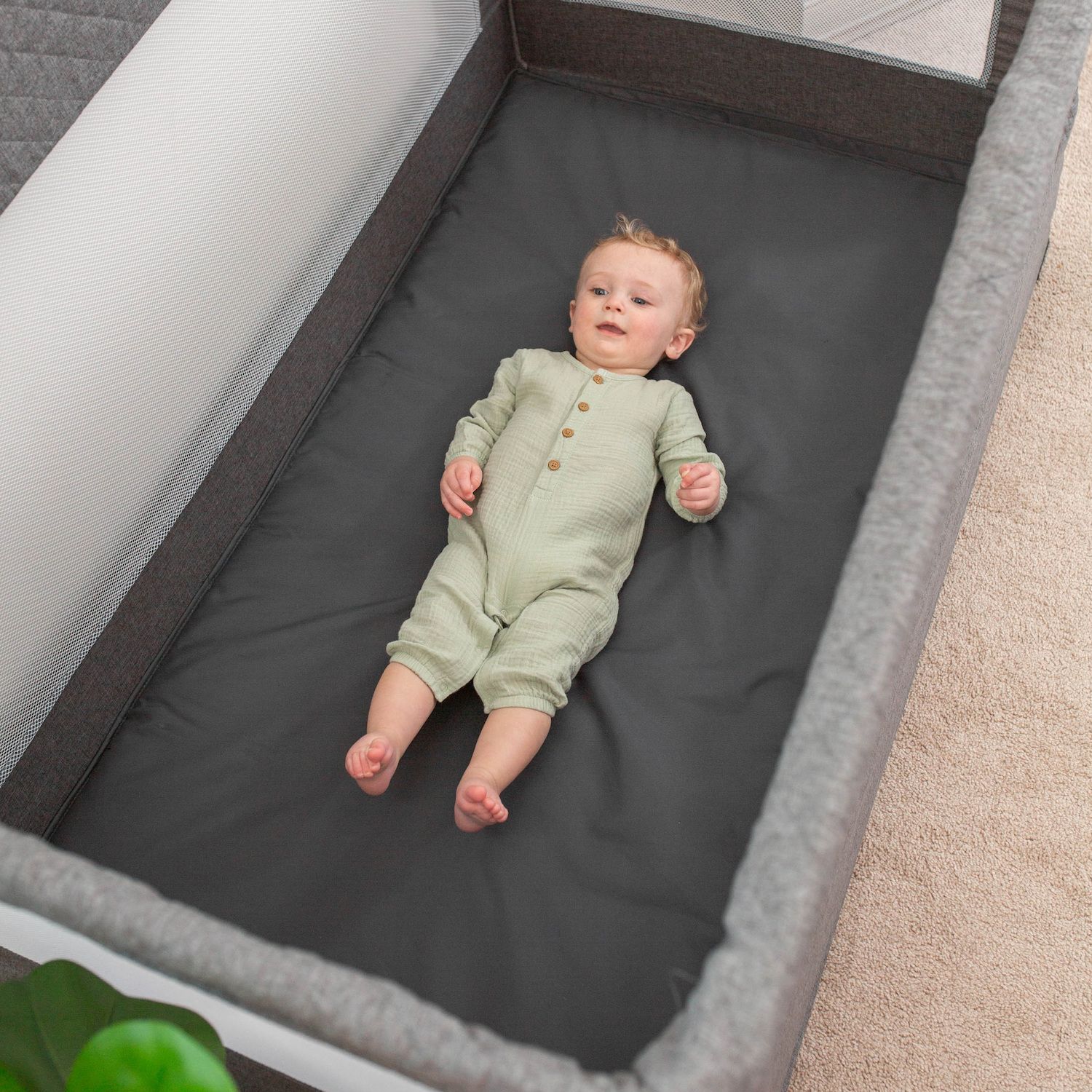 Baby Delight Lunaire Full Size Mesh Crib & Playard‼️Light dirt‼️
